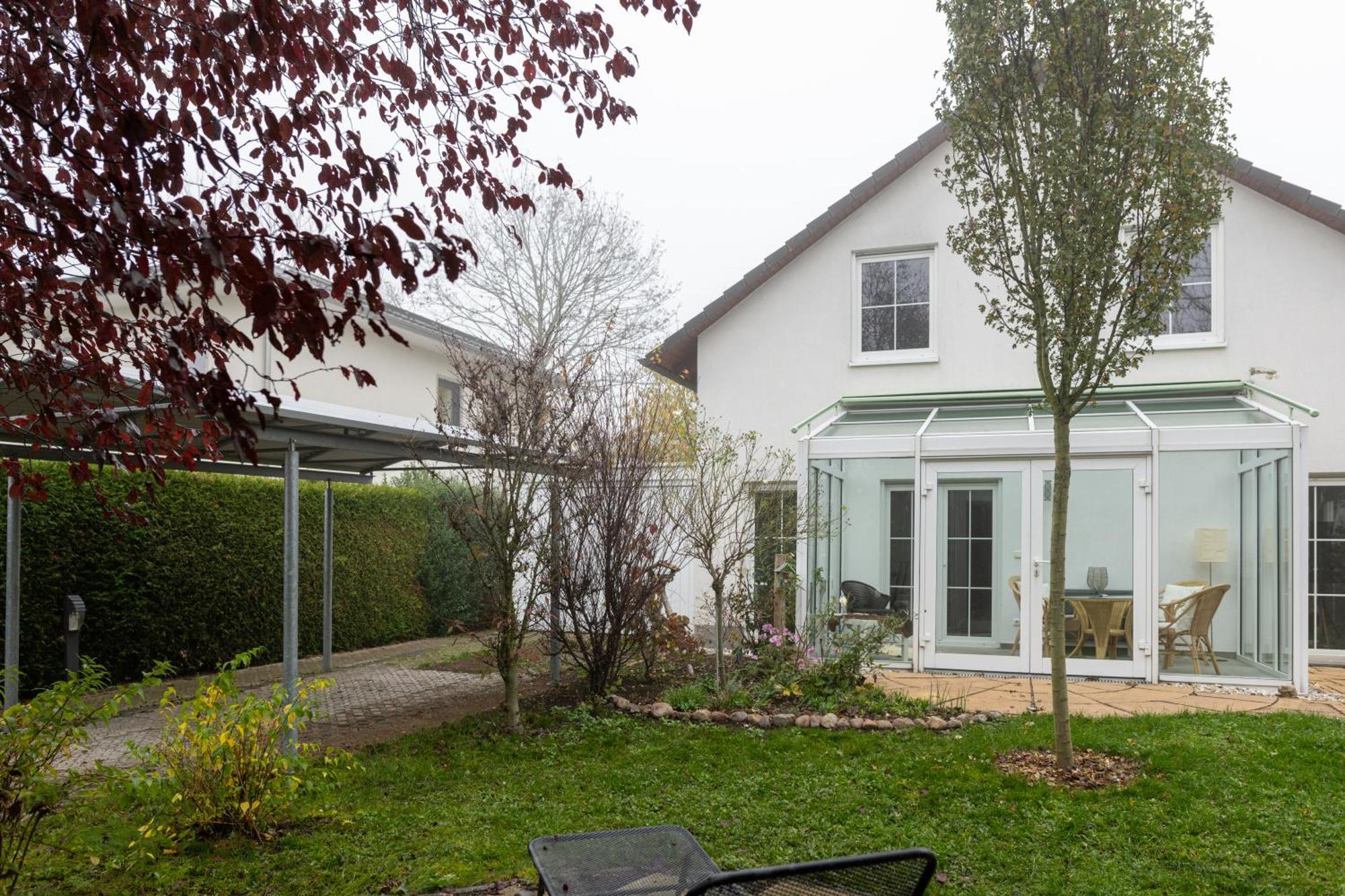Ganzes Ferienhaus In Leipzig Mit Garage Und Fussbodenheizung Εξωτερικό φωτογραφία