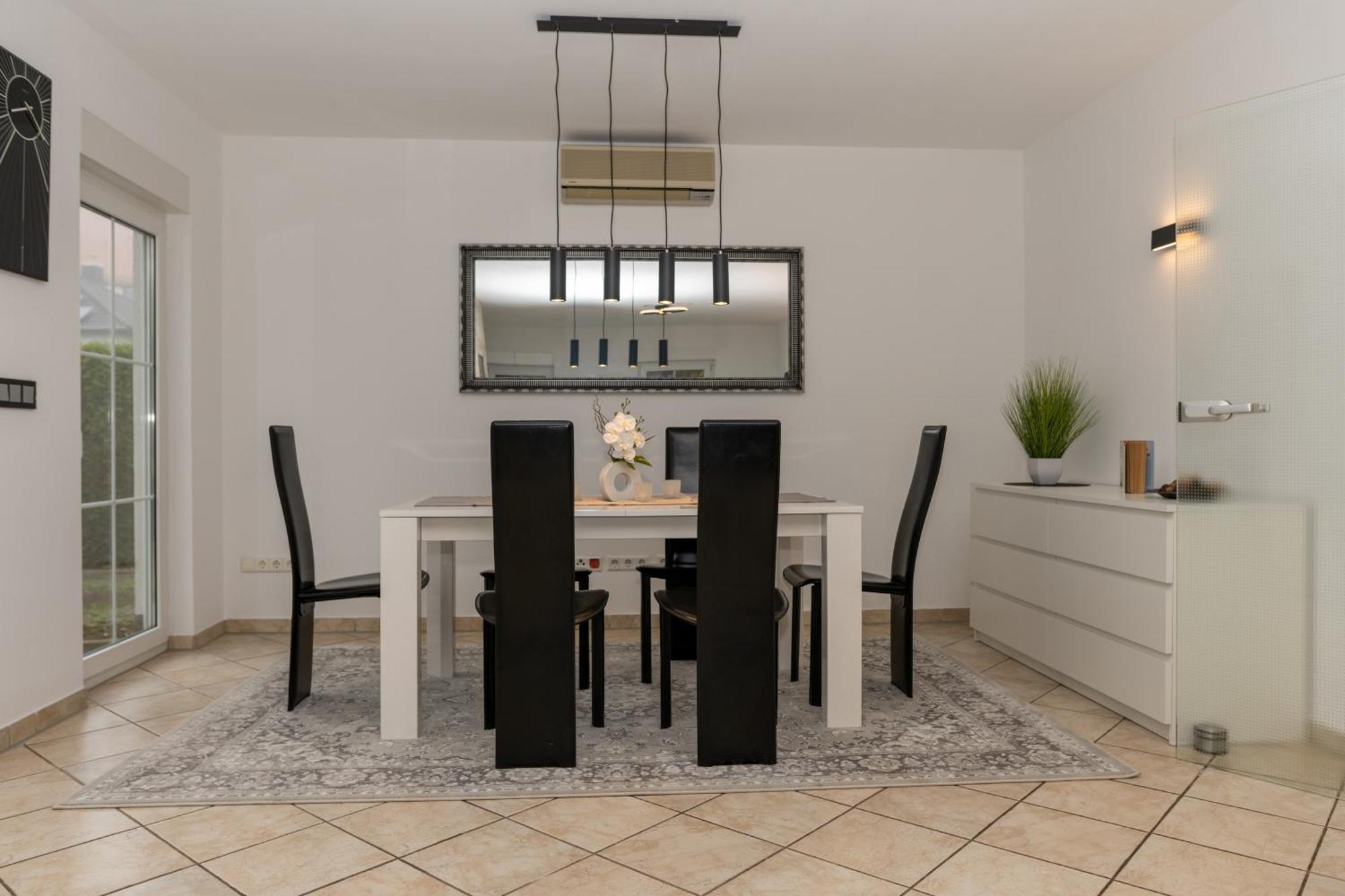 Ganzes Ferienhaus In Leipzig Mit Garage Und Fussbodenheizung Εξωτερικό φωτογραφία