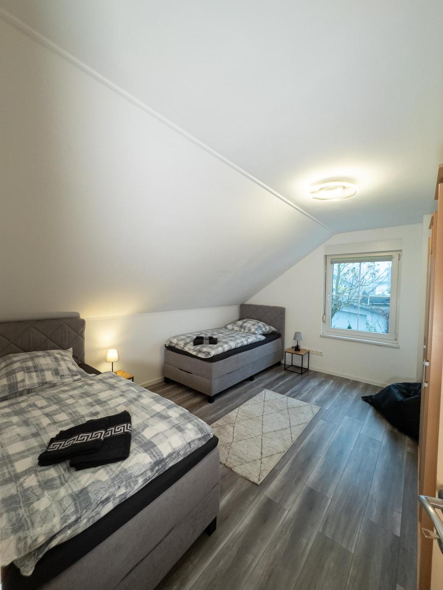 Ganzes Ferienhaus In Leipzig Mit Garage Und Fussbodenheizung Εξωτερικό φωτογραφία
