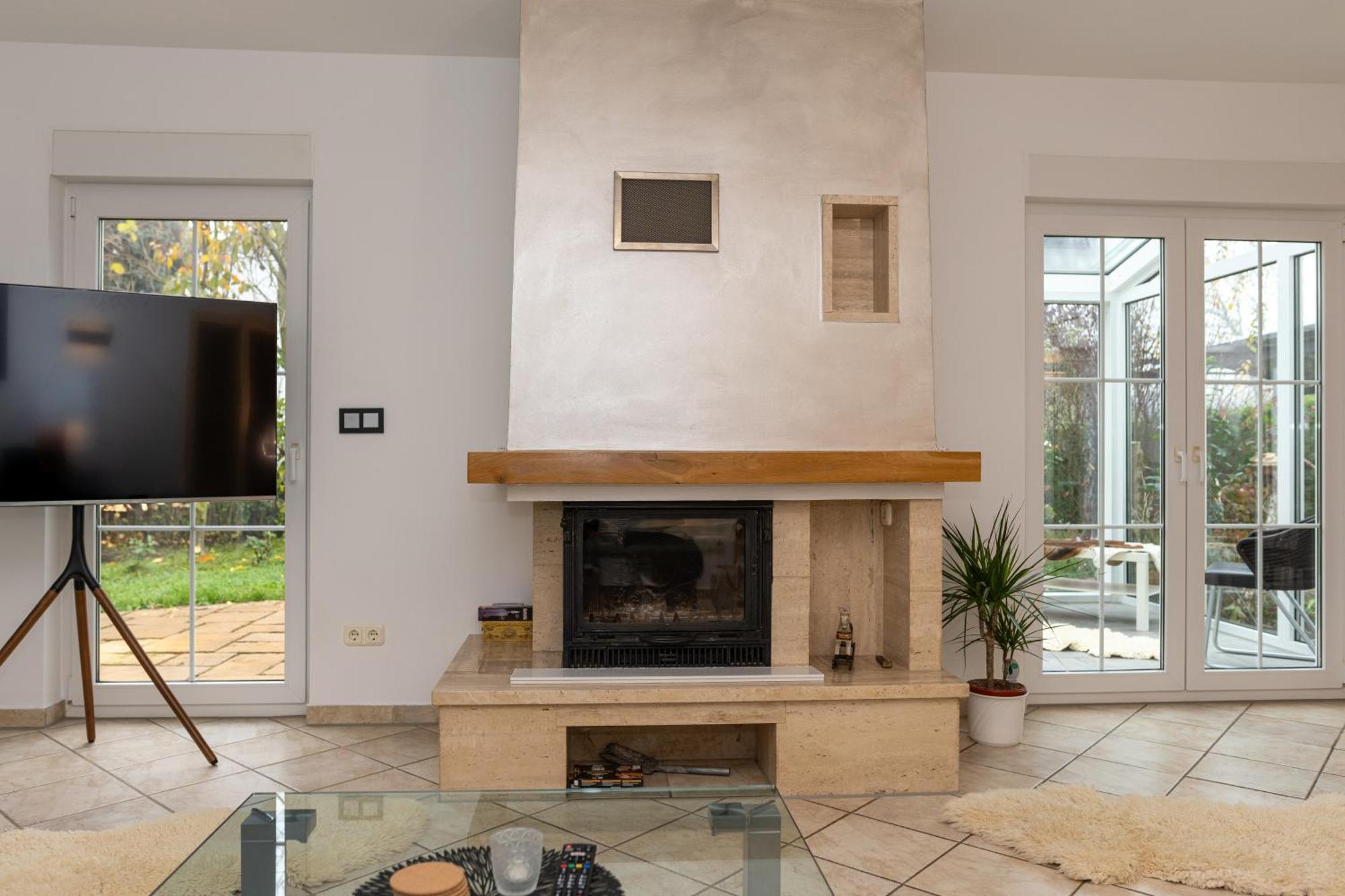 Ganzes Ferienhaus In Leipzig Mit Garage Und Fussbodenheizung Εξωτερικό φωτογραφία