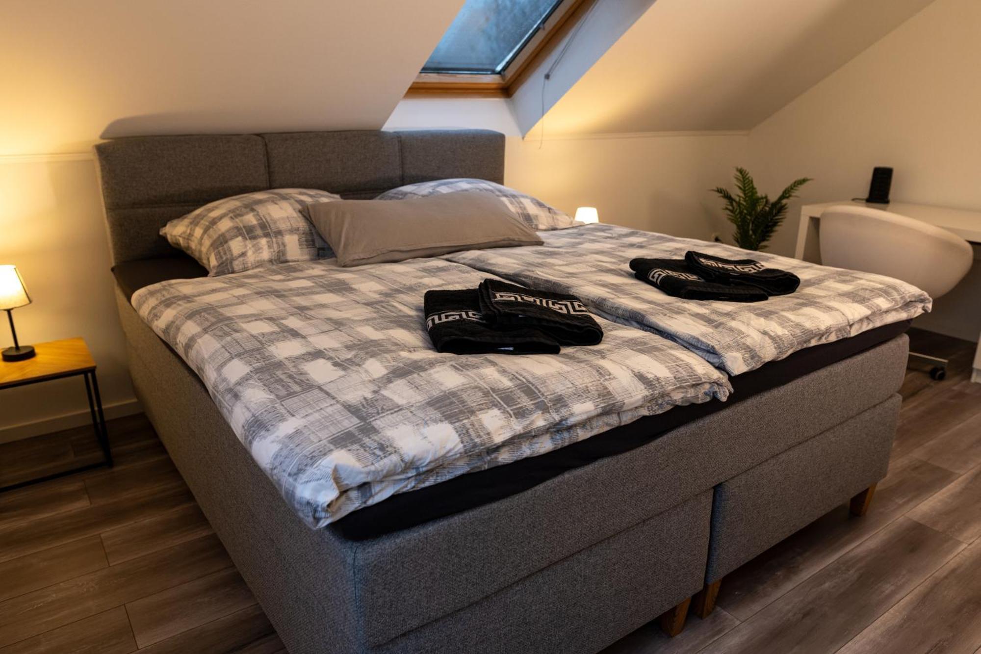 Ganzes Ferienhaus In Leipzig Mit Garage Und Fussbodenheizung Εξωτερικό φωτογραφία