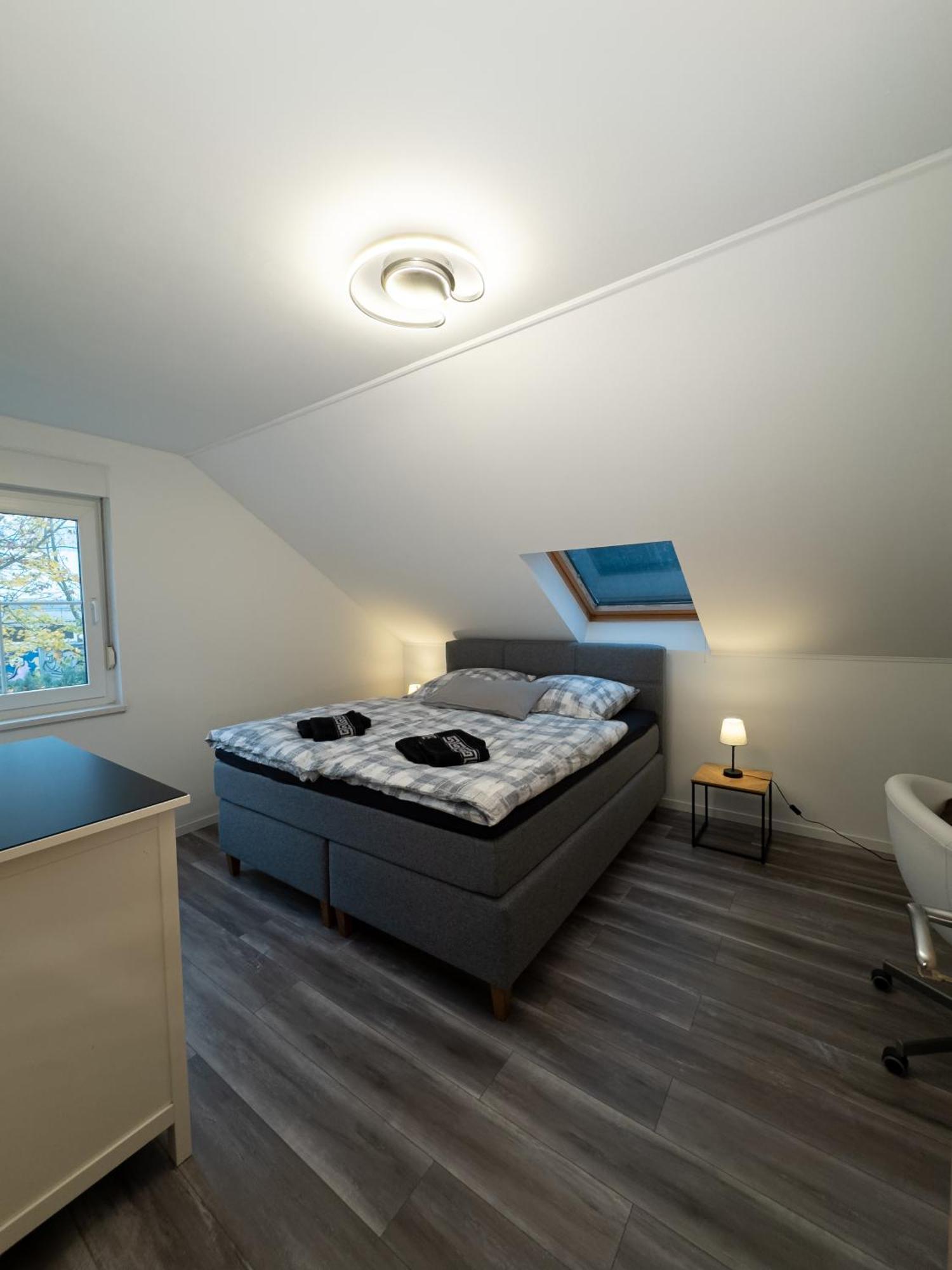 Ganzes Ferienhaus In Leipzig Mit Garage Und Fussbodenheizung Εξωτερικό φωτογραφία